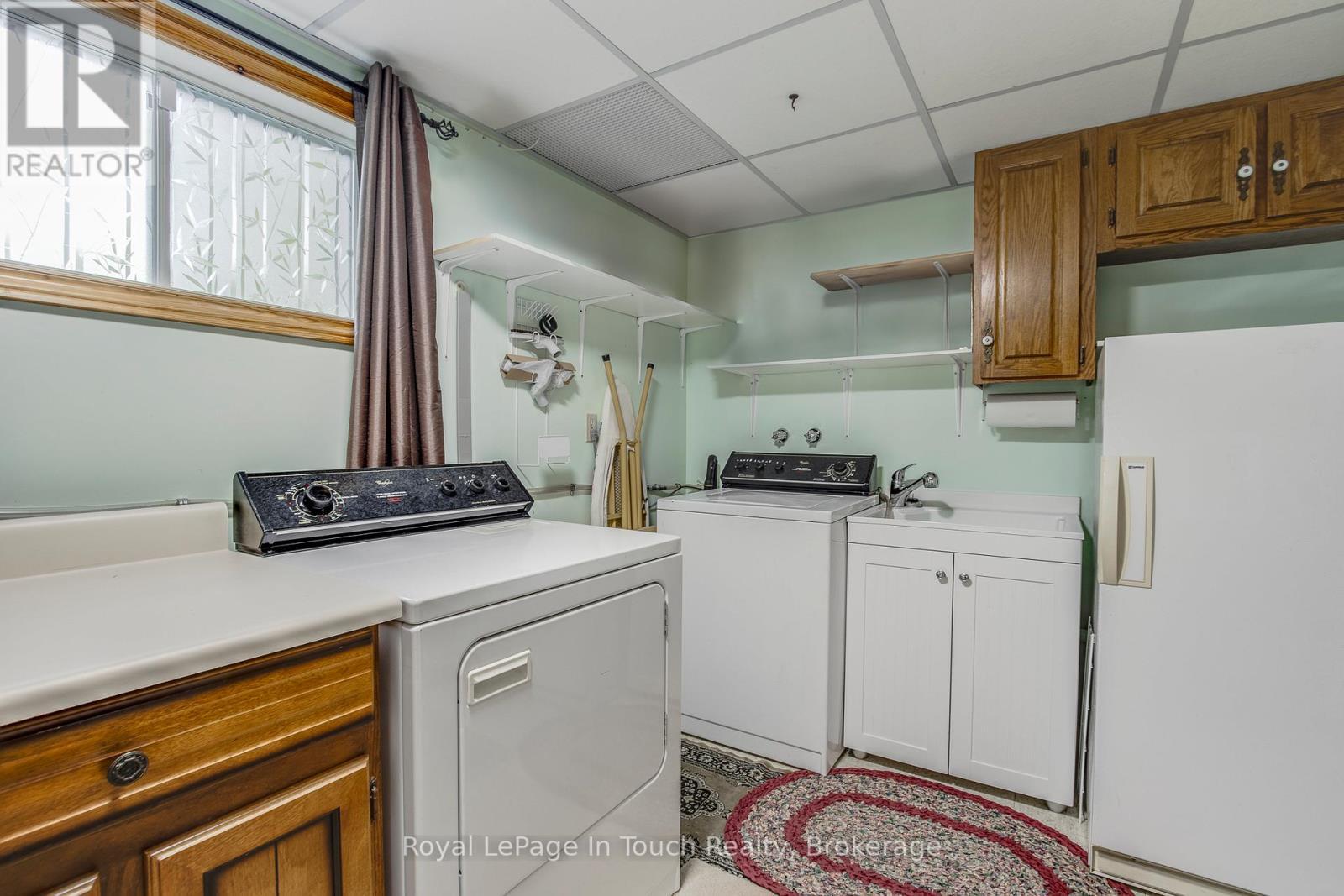 












682 CONCESSION 15 ROAD W

,
Tiny,




Ontario
L9M0H7

