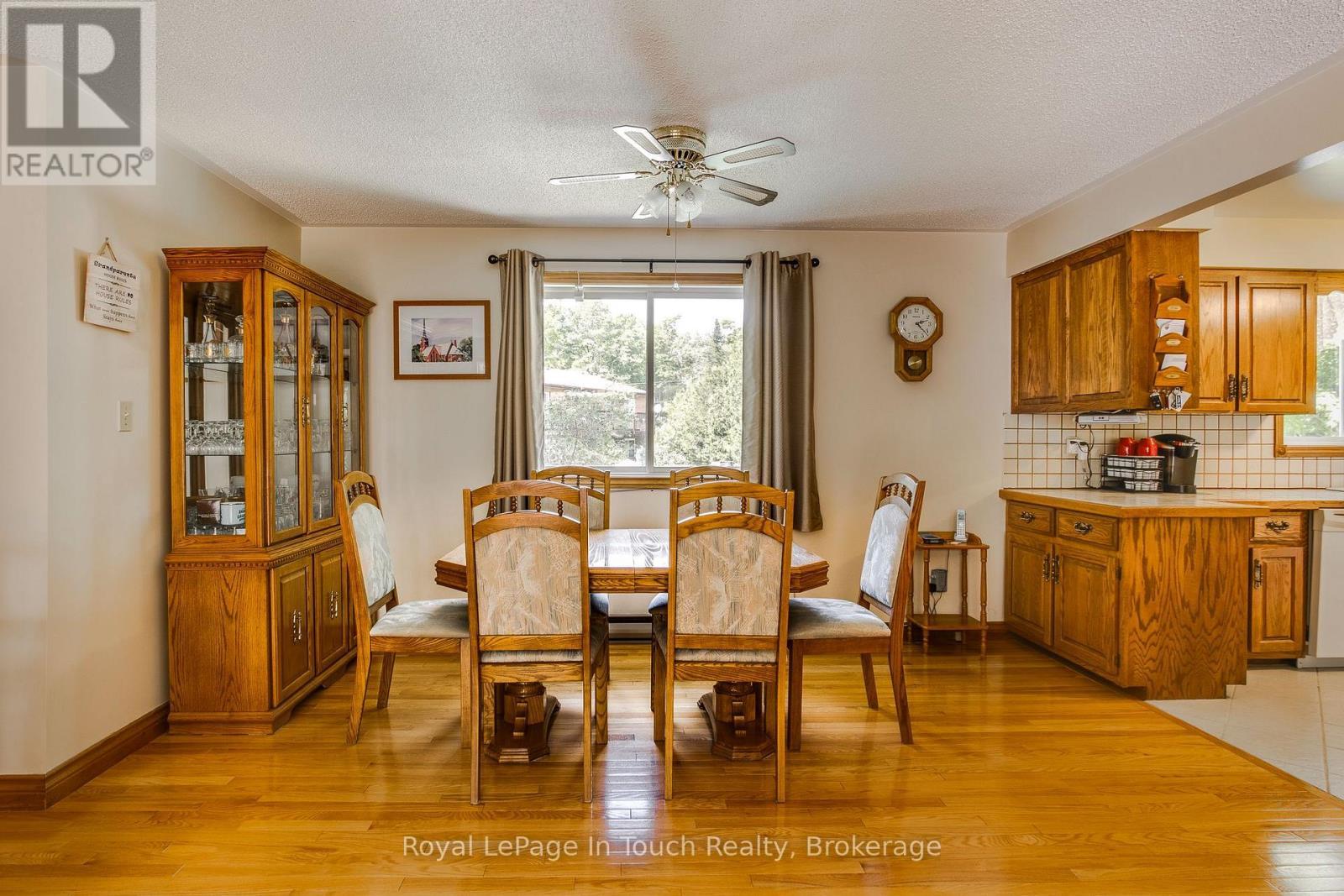 












682 CONCESSION 15 ROAD W

,
Tiny,




Ontario
L9M0H7

