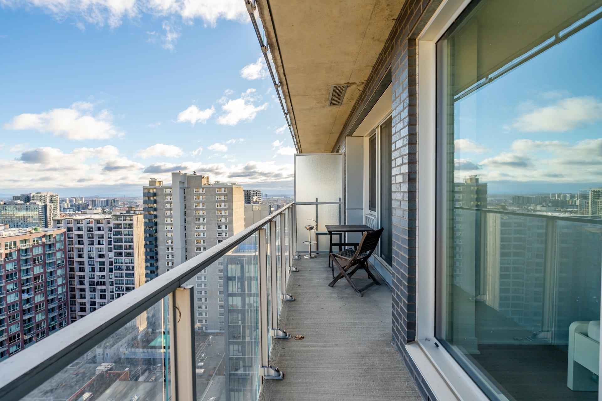 









1414


Rue Chomedey

, 2048,
Montréal (Ville-Marie),




QC
H3H0A2

