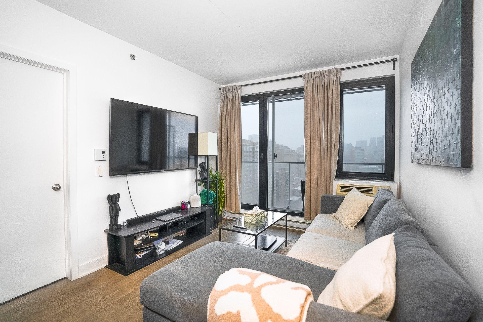 









1414


Rue Chomedey

, 2048,
Montréal (Ville-Marie),




QC
H3H0A2

