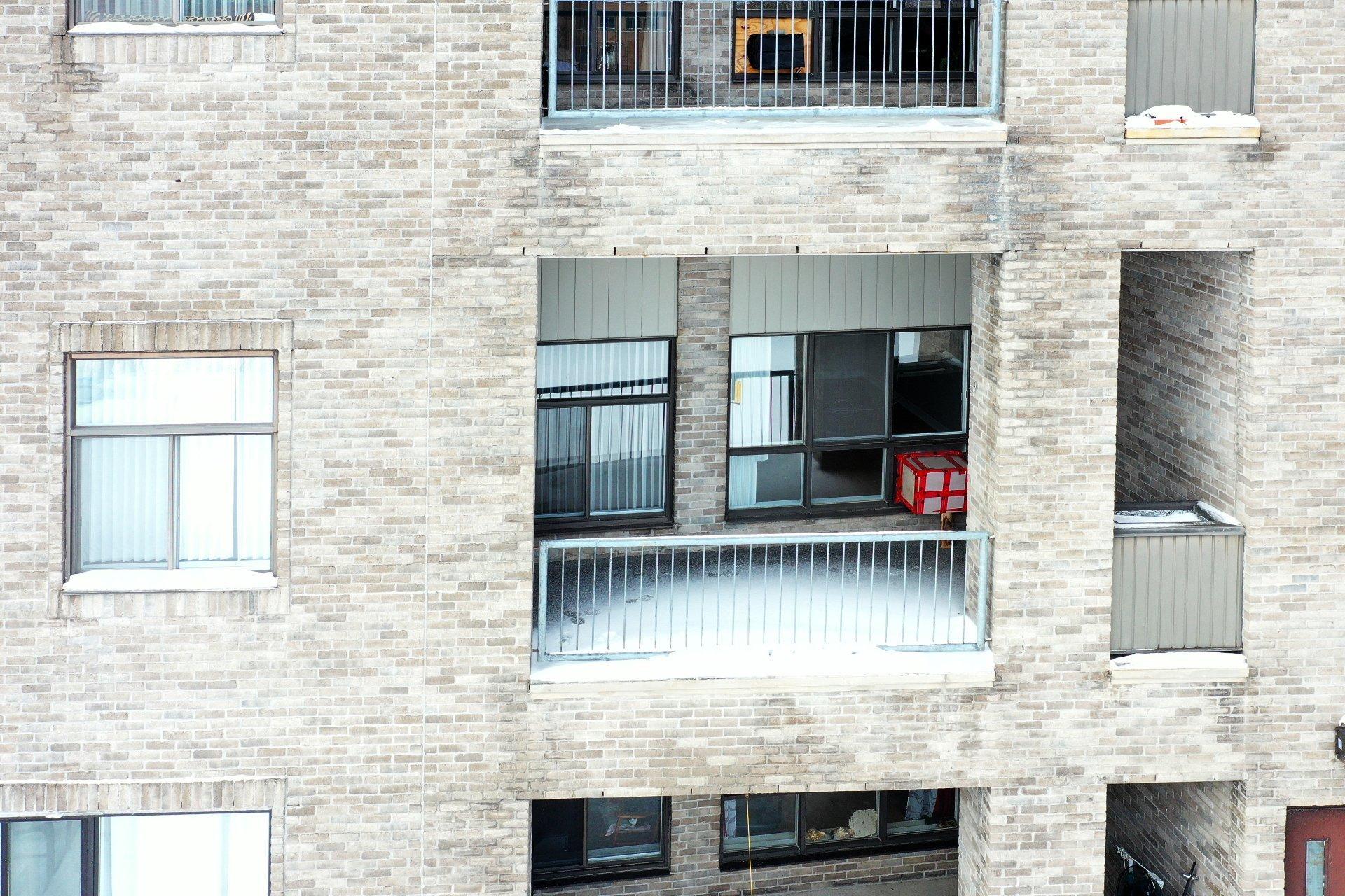 









305


Rue Laviolette

, 104,
Saint-Jérôme,




QC
J7Y4H7

