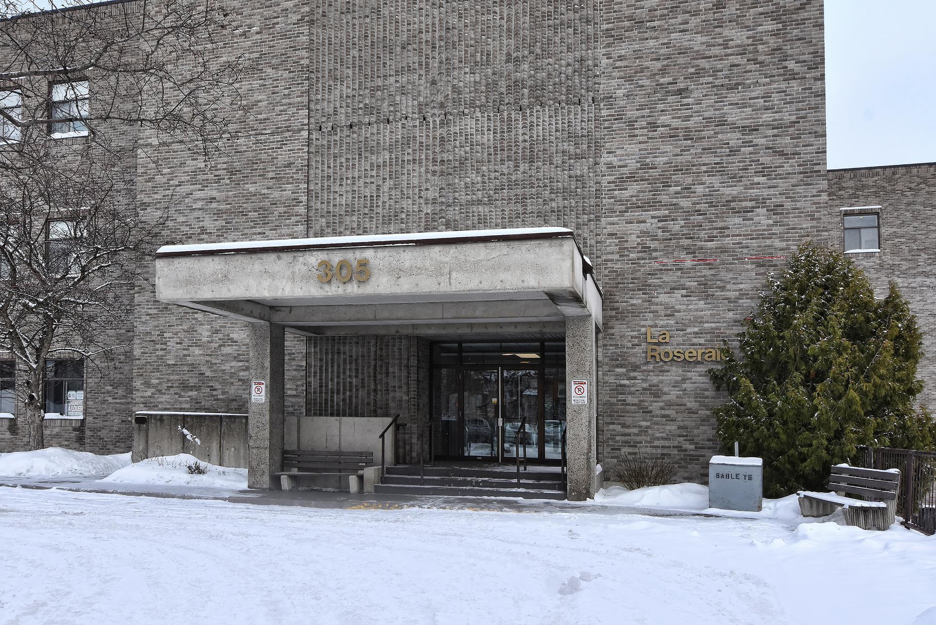 









305


Rue Laviolette

, 104,
Saint-Jérôme,




QC
J7Y4H7

