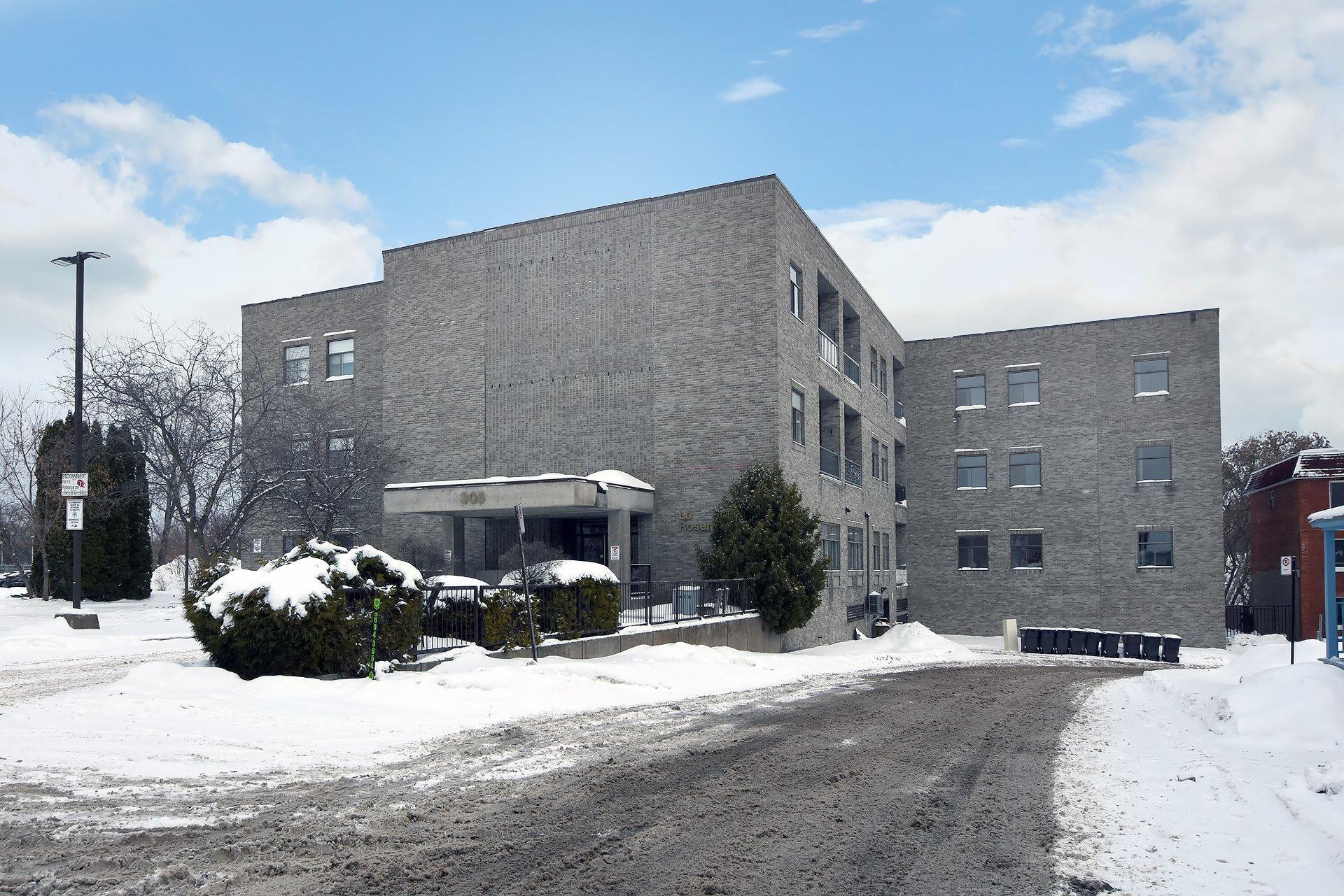 









305


Rue Laviolette

, 104,
Saint-Jérôme,




QC
J7Y4H7

