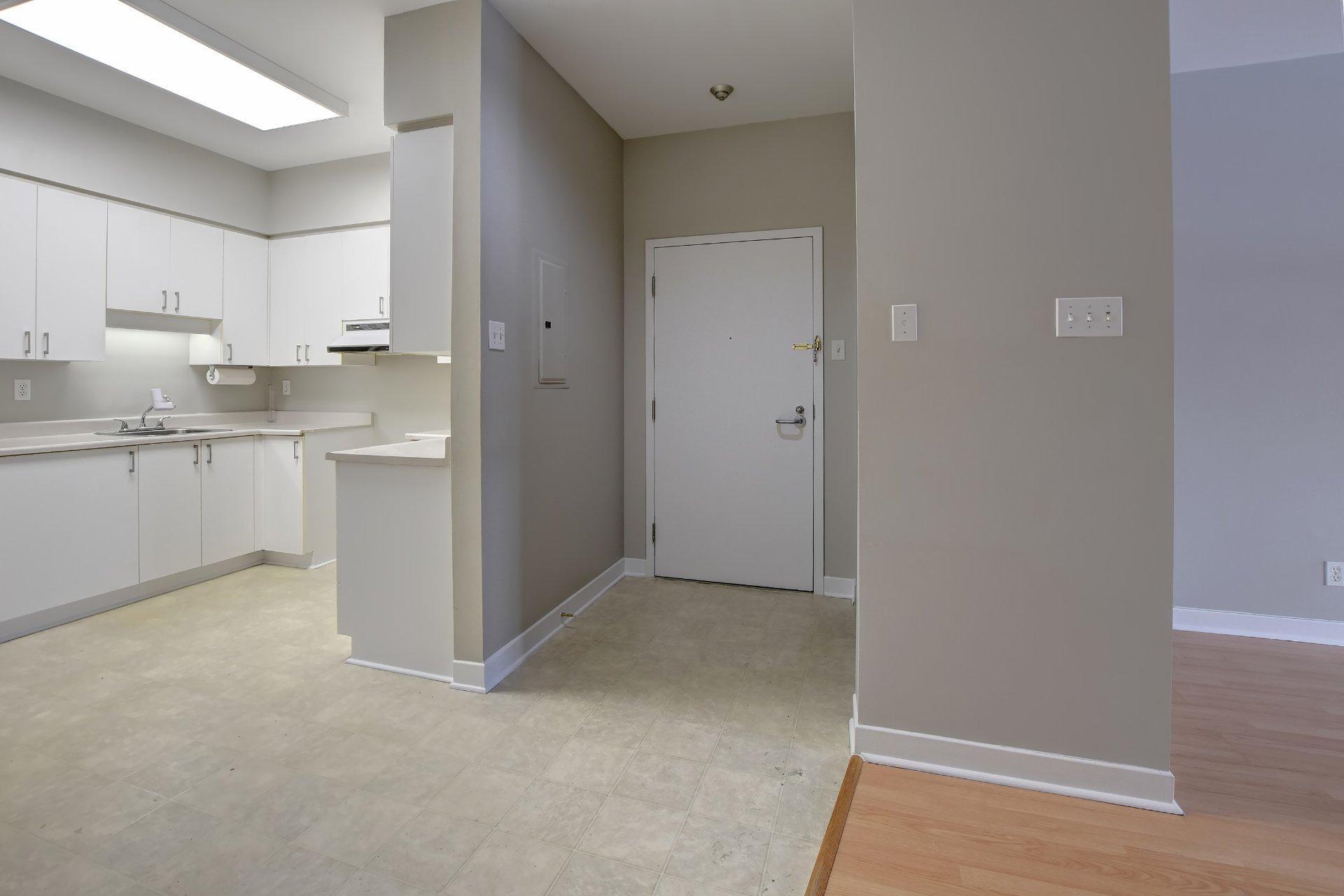 









305


Rue Laviolette

, 104,
Saint-Jérôme,




QC
J7Y4H7

