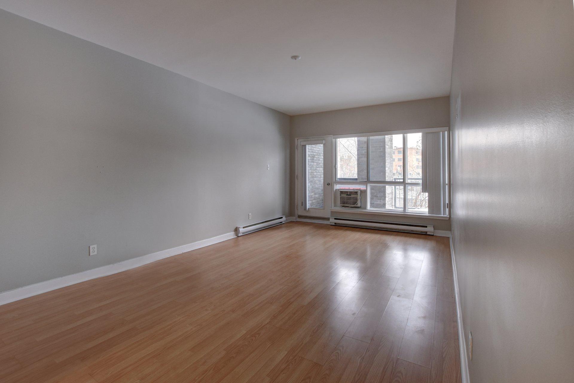 









305


Rue Laviolette

, 104,
Saint-Jérôme,




QC
J7Y4H7

