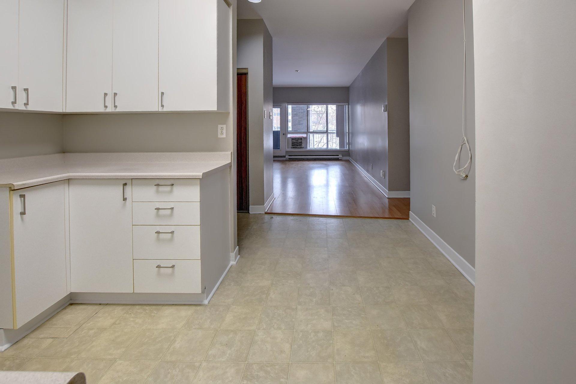 









305


Rue Laviolette

, 104,
Saint-Jérôme,




QC
J7Y4H7

