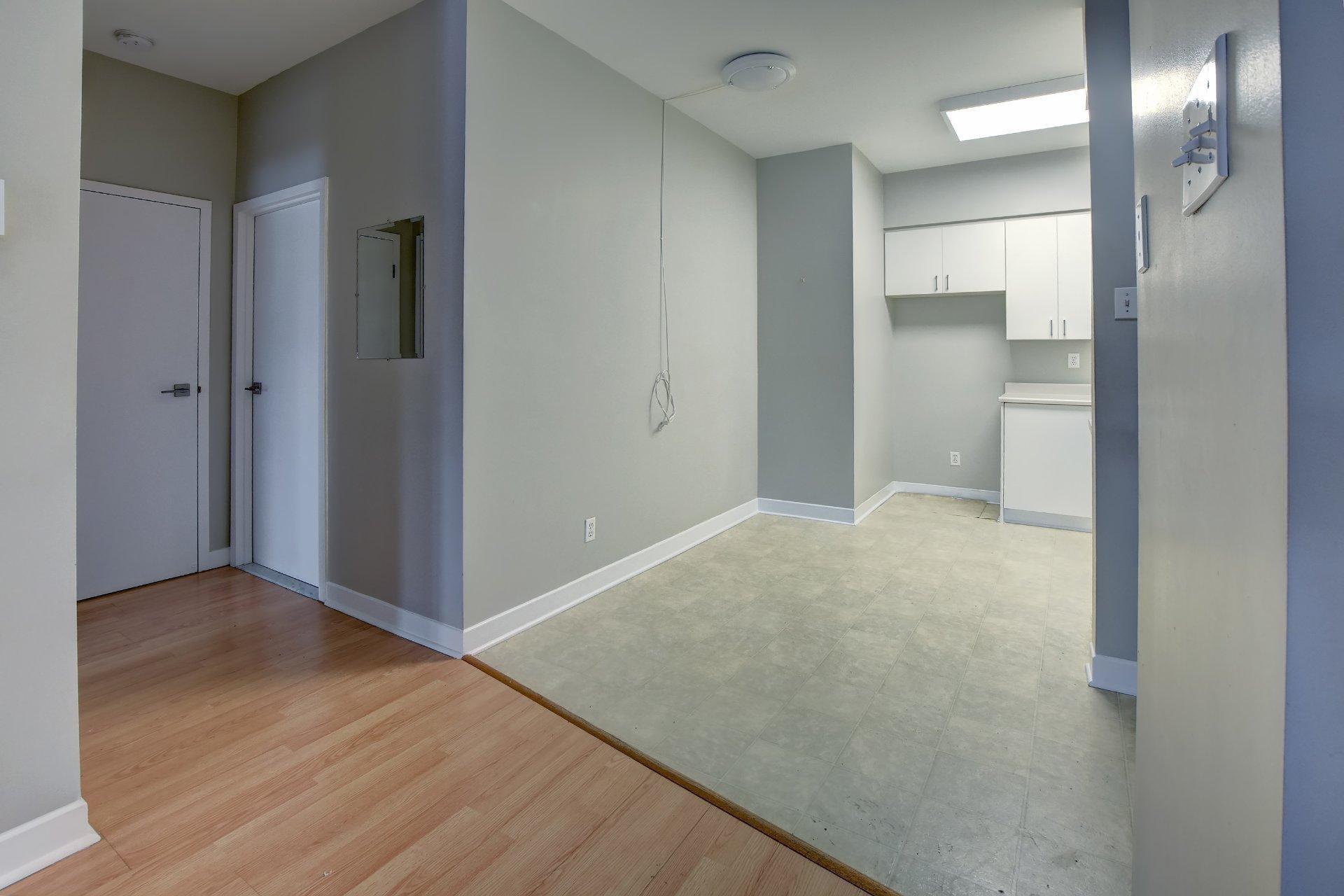 









305


Rue Laviolette

, 104,
Saint-Jérôme,




QC
J7Y4H7

