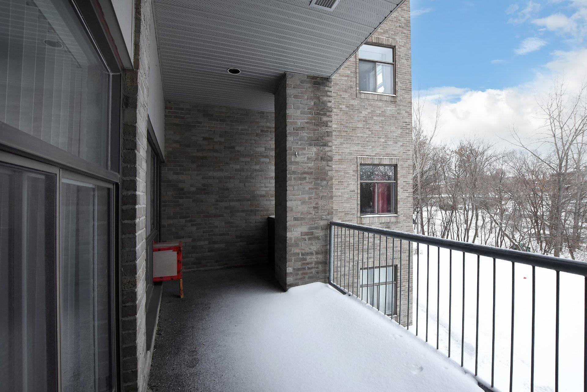 









305


Rue Laviolette

, 104,
Saint-Jérôme,




QC
J7Y4H7

