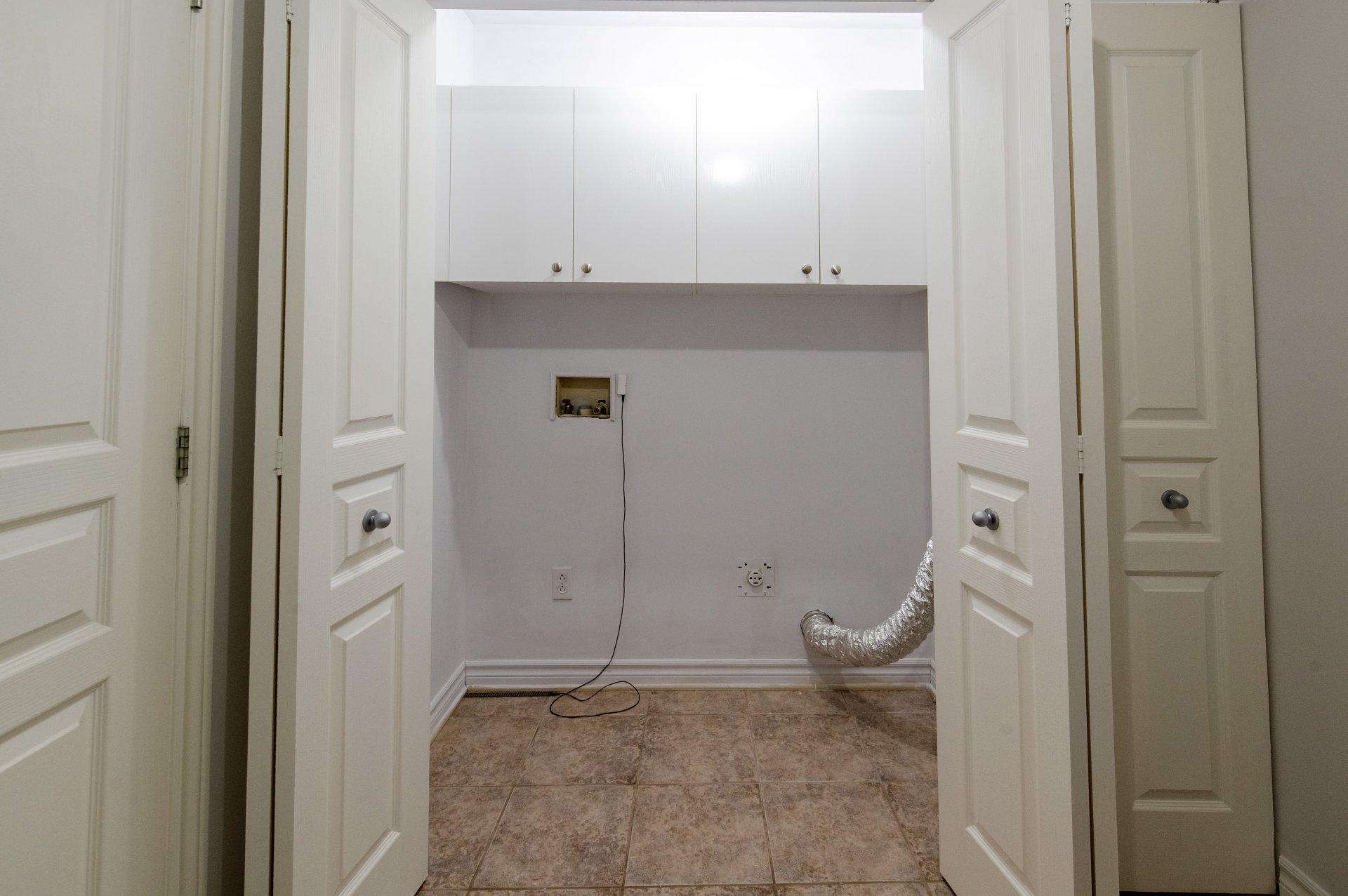 









5200


Av. Colomb

, 302,
Brossard,




QC
J4Z3T3

