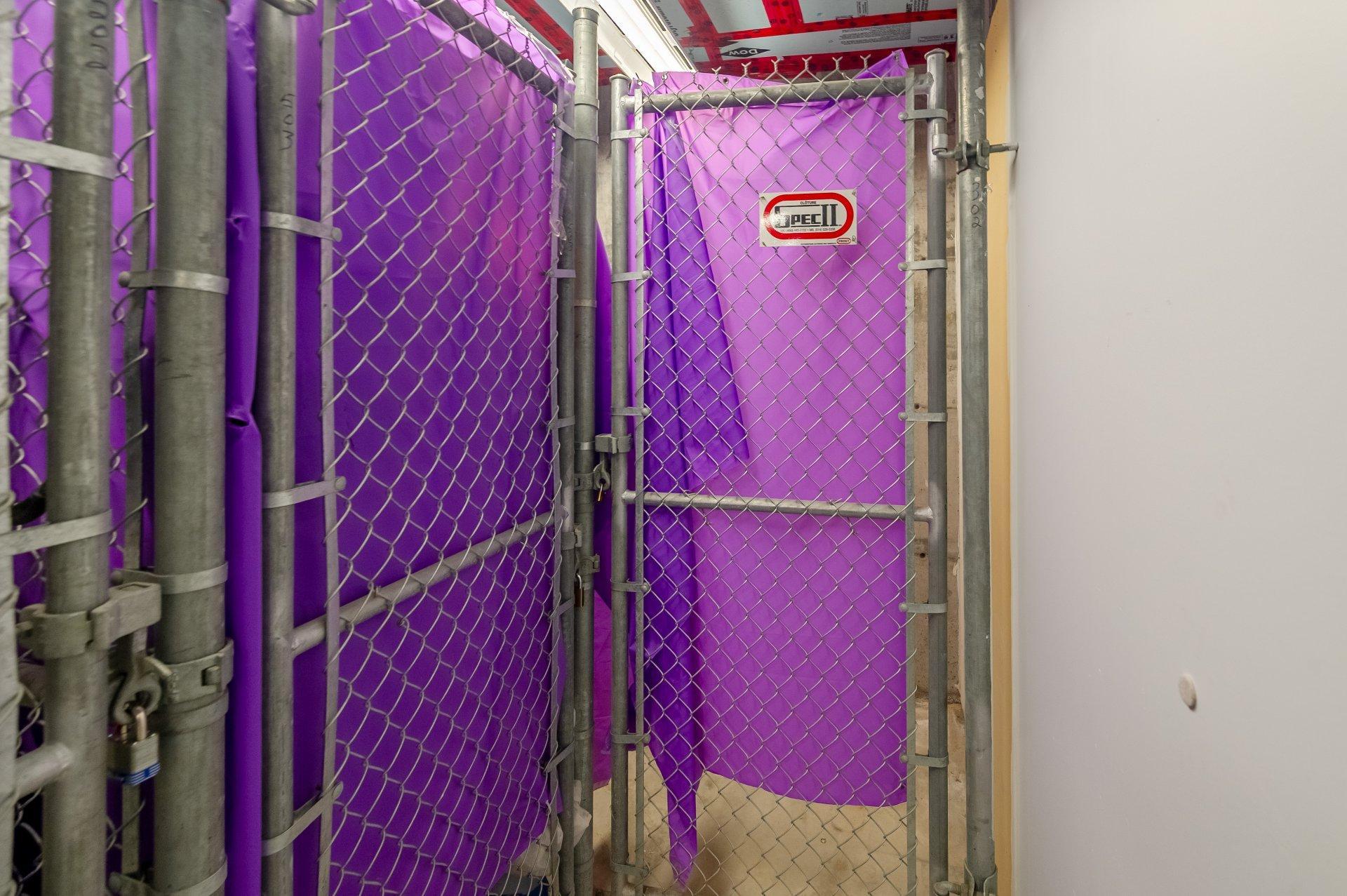 









5200


Av. Colomb

, 302,
Brossard,




QC
J4Z3T3

