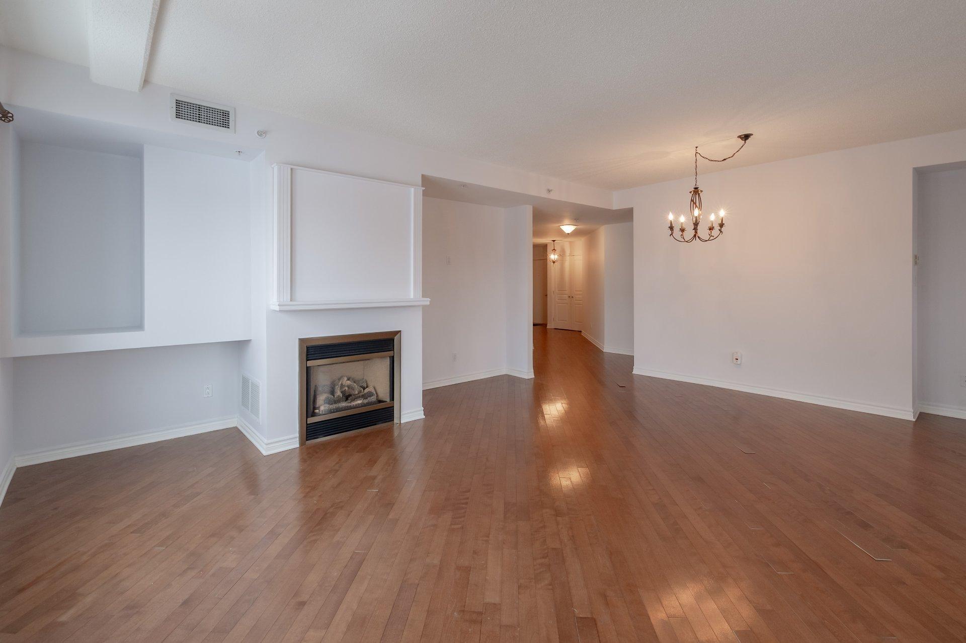 









5200


Av. Colomb

, 302,
Brossard,




QC
J4Z3T3

