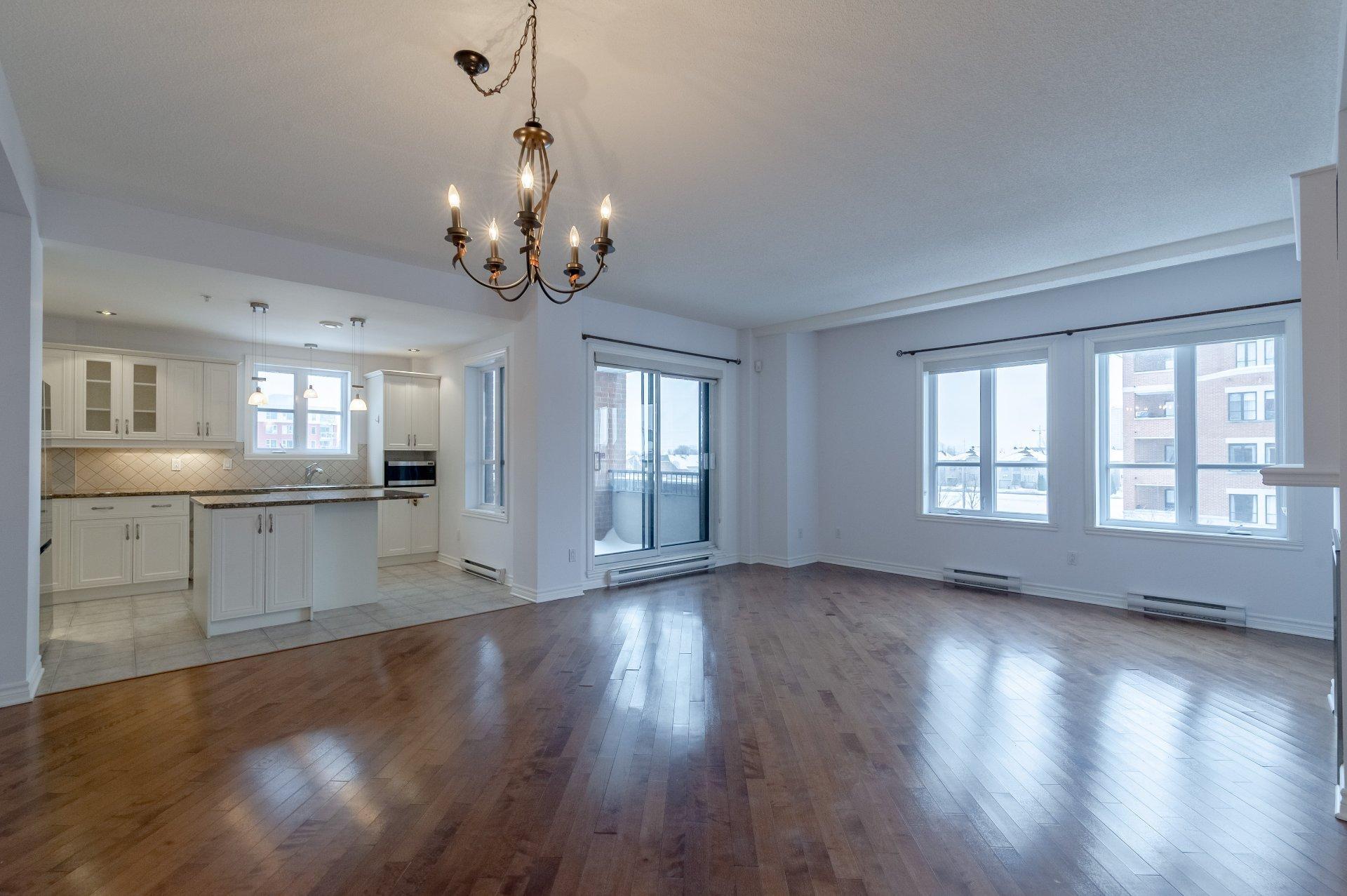 









5200


Av. Colomb

, 302,
Brossard,




QC
J4Z3T3

