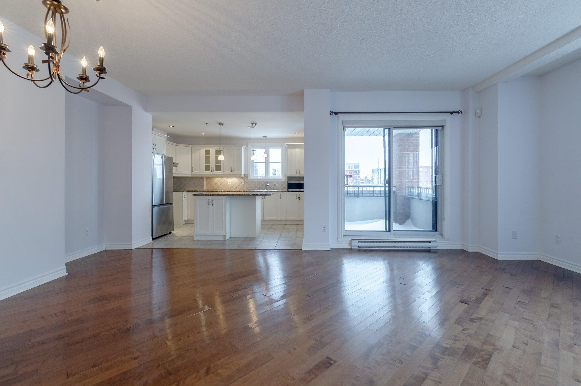 









5200


Av. Colomb

, 302,
Brossard,




QC
J4Z3T3

