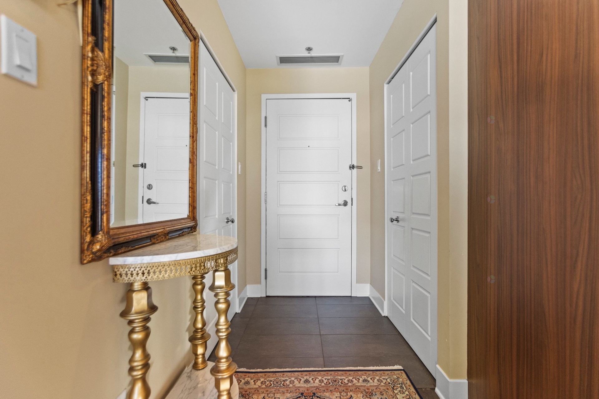 









795


Ch. du Bord-du-Lac-Lakeshore

, 409,
Dorval,




QC
H9S0A8

