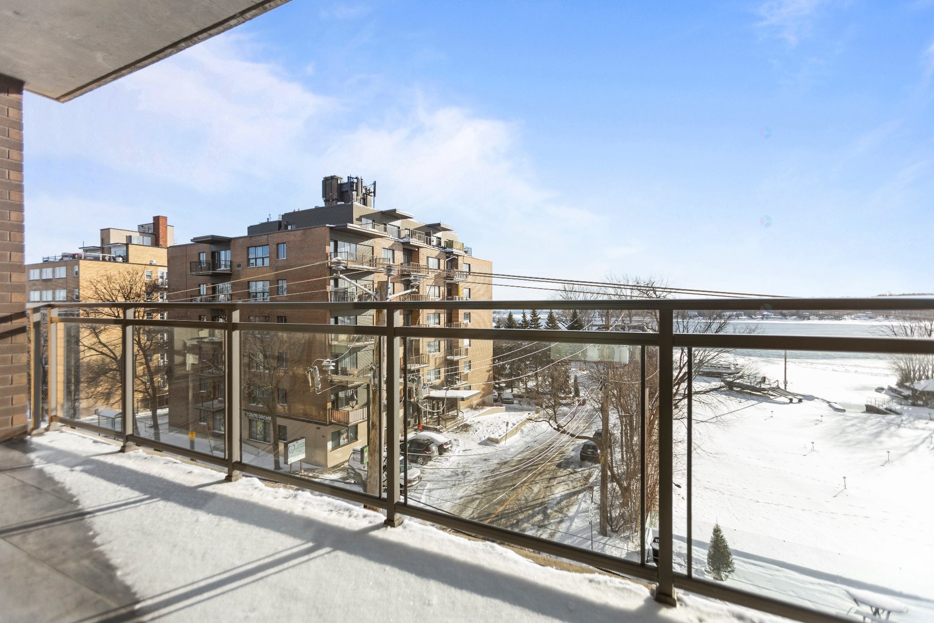 









795


Ch. du Bord-du-Lac-Lakeshore

, 409,
Dorval,




QC
H9S0A8

