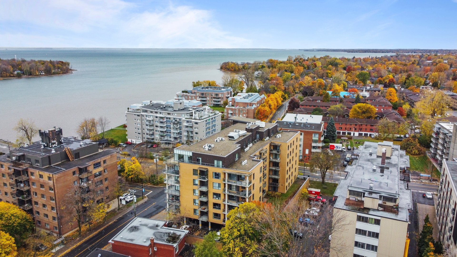 









795


Ch. du Bord-du-Lac-Lakeshore

, 409,
Dorval,




QC
H9S0A8

