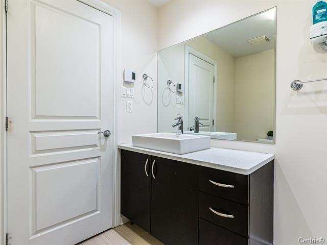 









150


Rue Barnett

, 105,
Dollard-des-Ormeaux,




QC
H9G3C7

