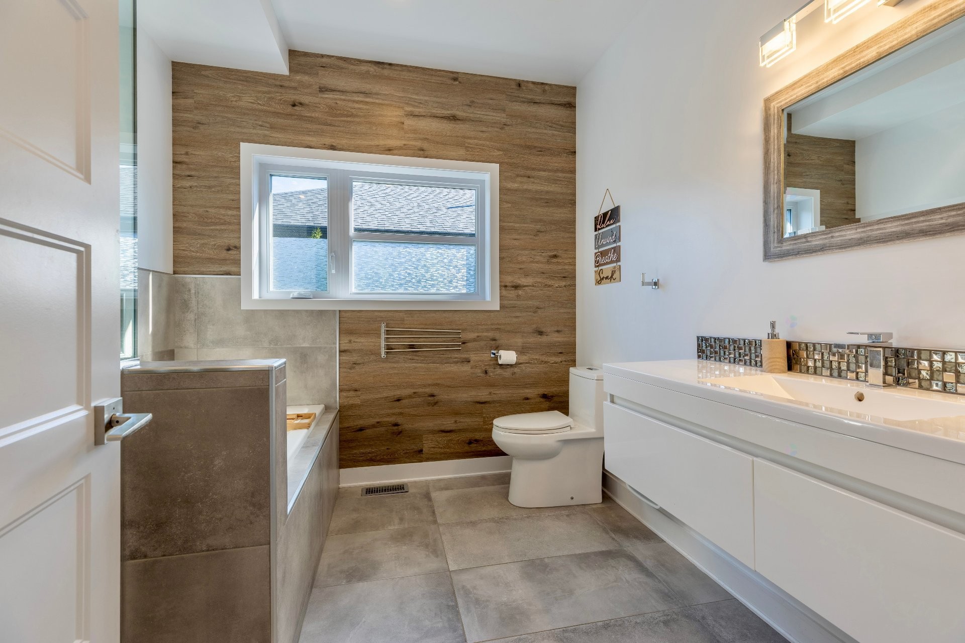 









251


Rue des Voiliers

,
Saint-Zotique,




QC
J0P1Z0

