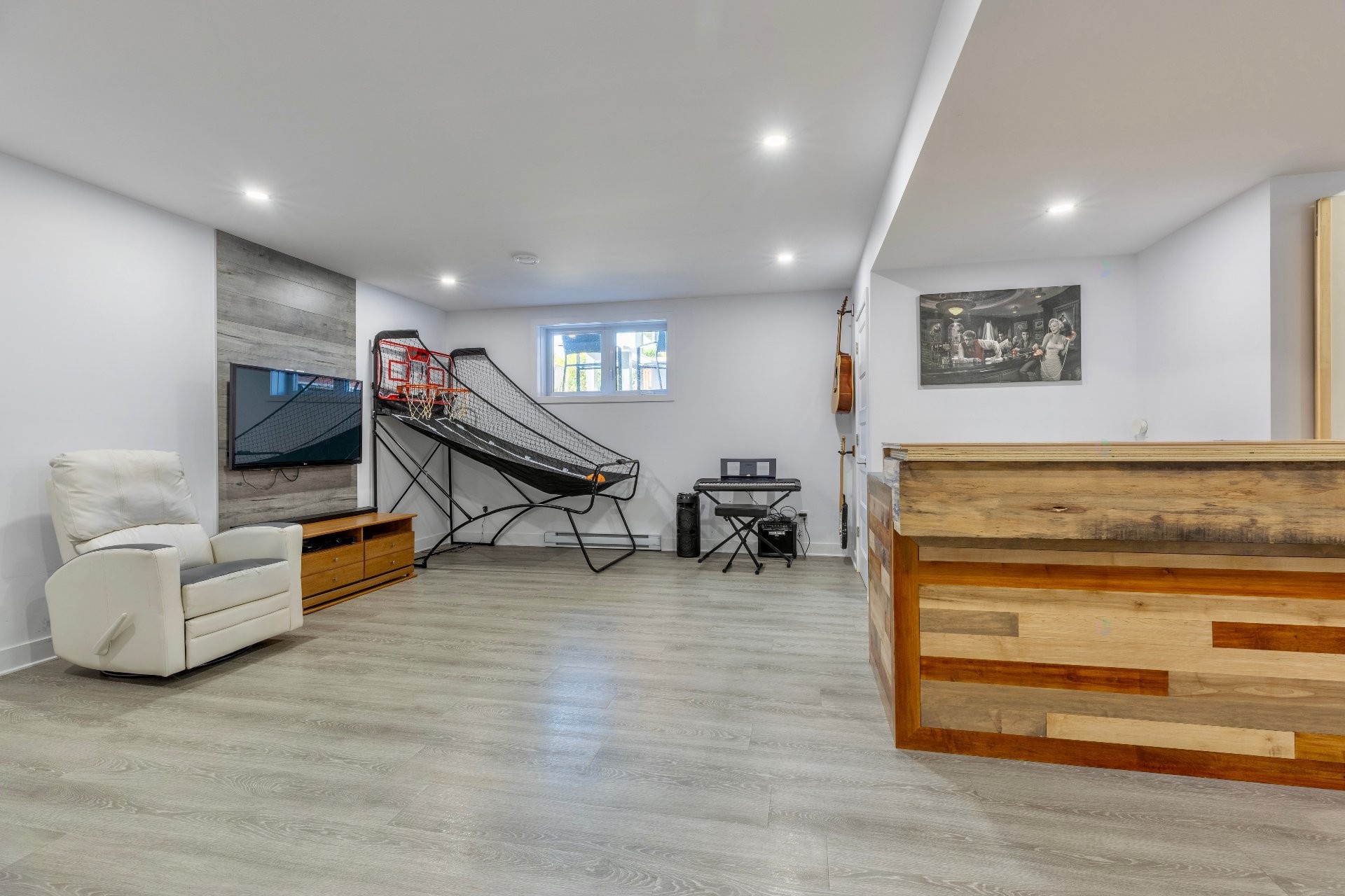 









251


Rue des Voiliers

,
Saint-Zotique,




QC
J0P1Z0

