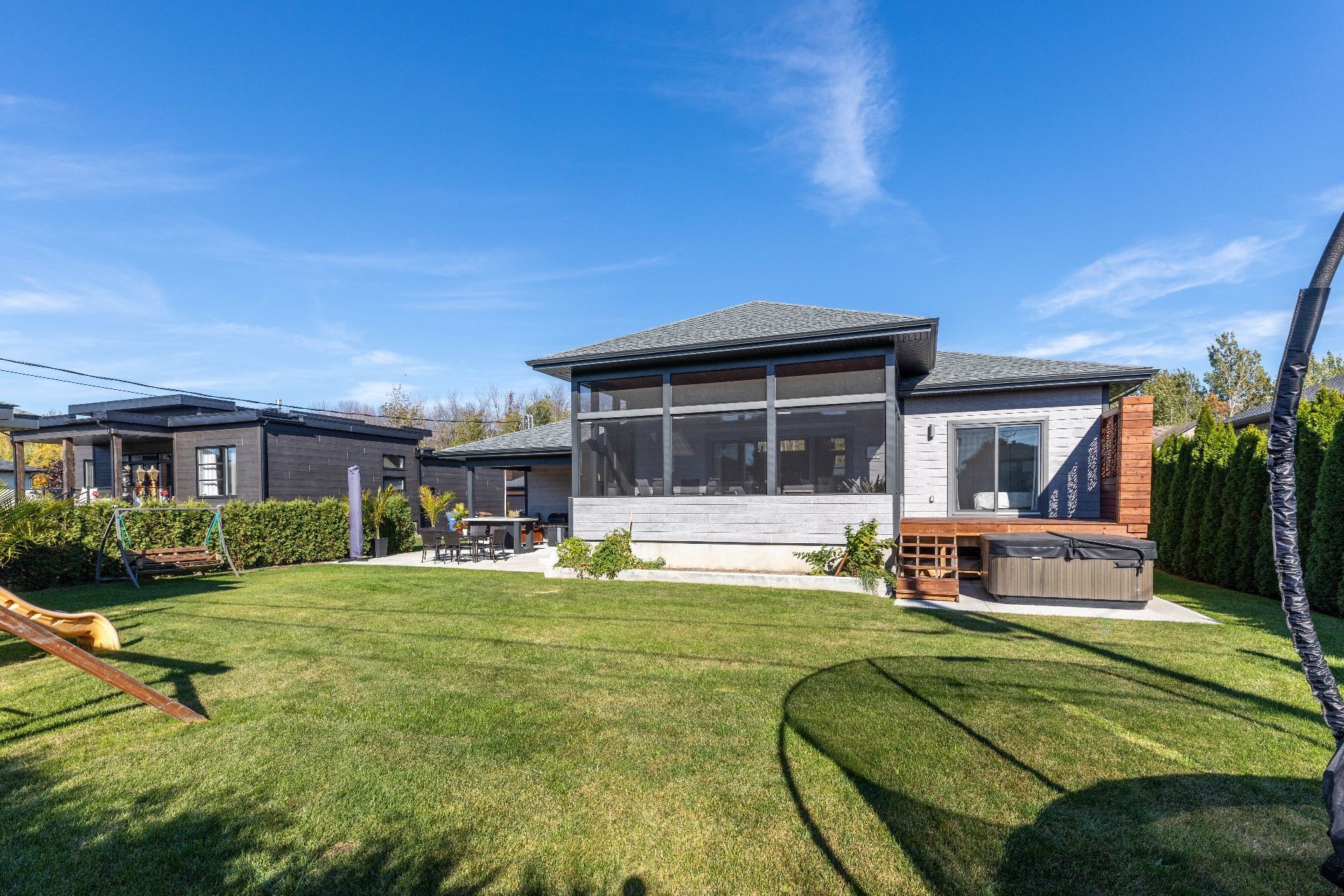 









251


Rue des Voiliers

,
Saint-Zotique,




QC
J0P1Z0

