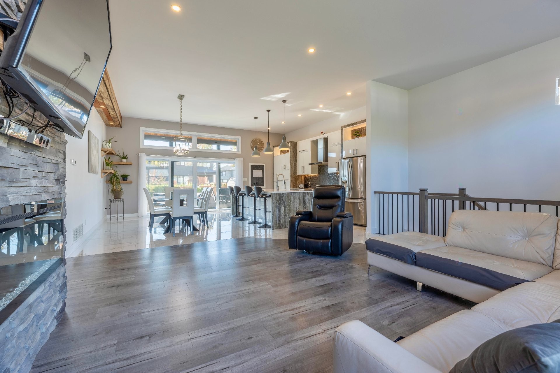 









251


Rue des Voiliers

,
Saint-Zotique,




QC
J0P1Z0

