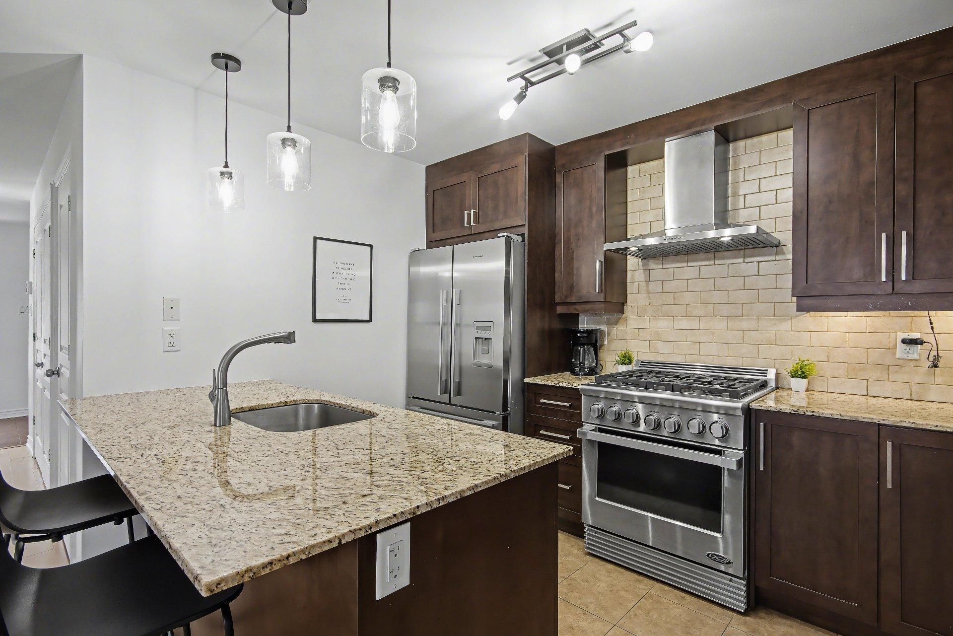 









190


Rue du Sanctuaire

, 5,
Sainte-Julie,




QC
J3E0B3

