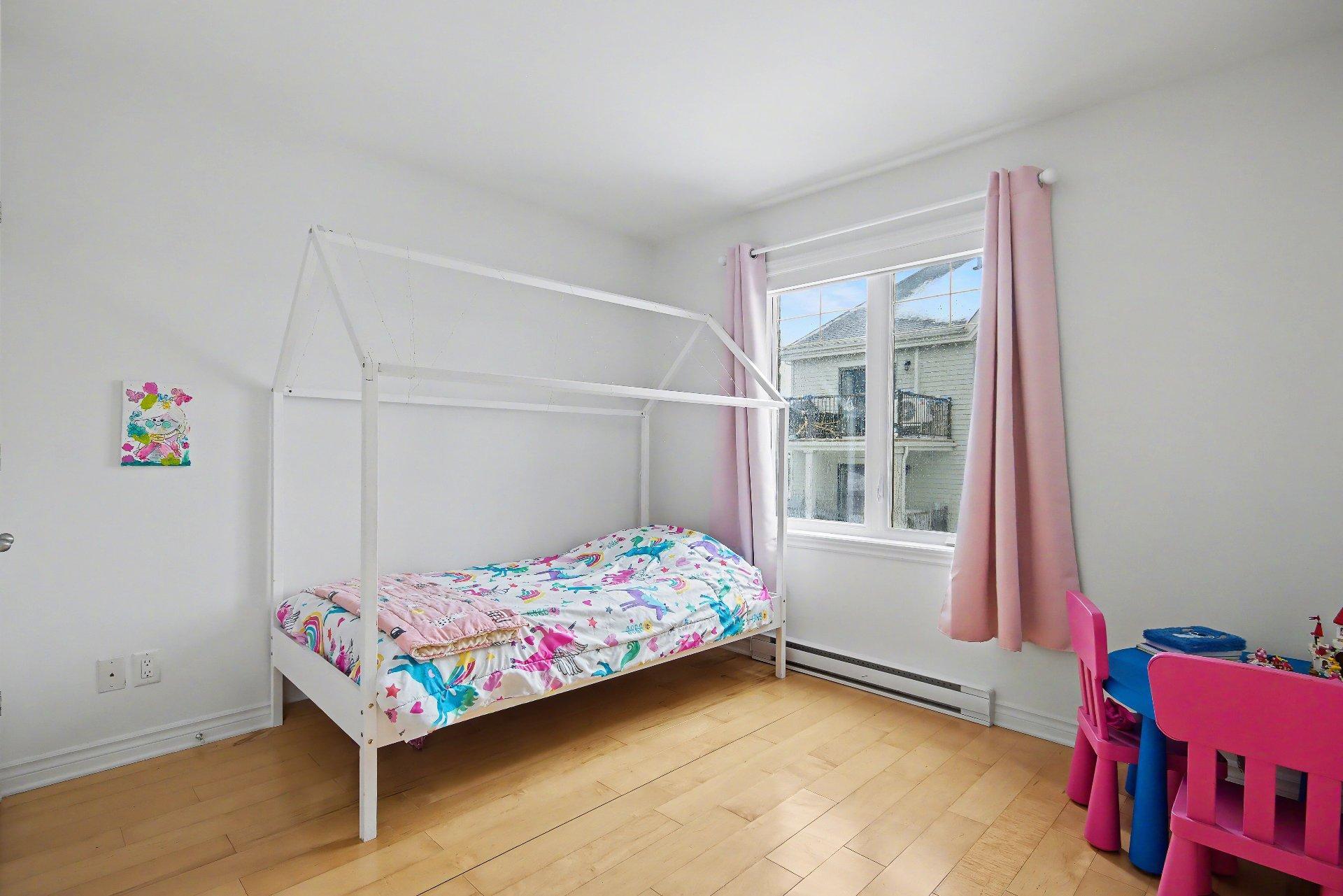 









190


Rue du Sanctuaire

, 5,
Sainte-Julie,




QC
J3E0B3

