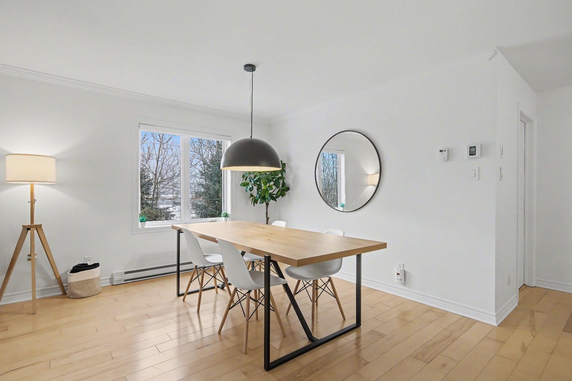 









190


Rue du Sanctuaire

, 5,
Sainte-Julie,




QC
J3E0B3

