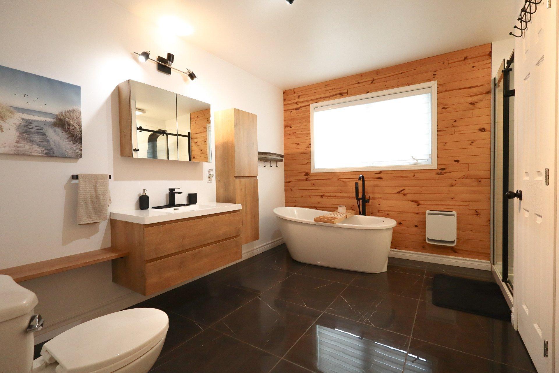 









2643


Av. Glenada

,
Shawinigan,




QC
G9N6L2

