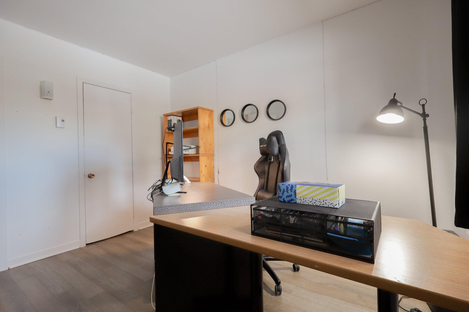 









2643


Av. Glenada

,
Shawinigan,




QC
G9N6L2

