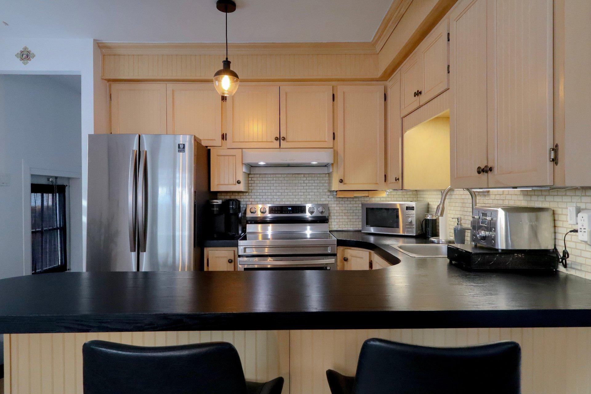 









2643


Av. Glenada

,
Shawinigan,




QC
G9N6L2

