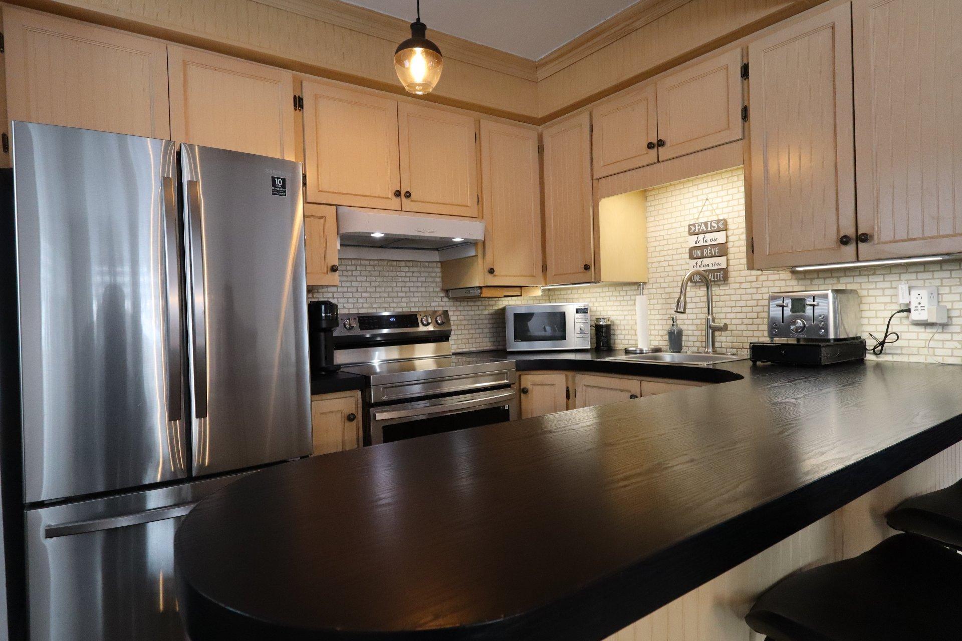 









2643


Av. Glenada

,
Shawinigan,




QC
G9N6L2

