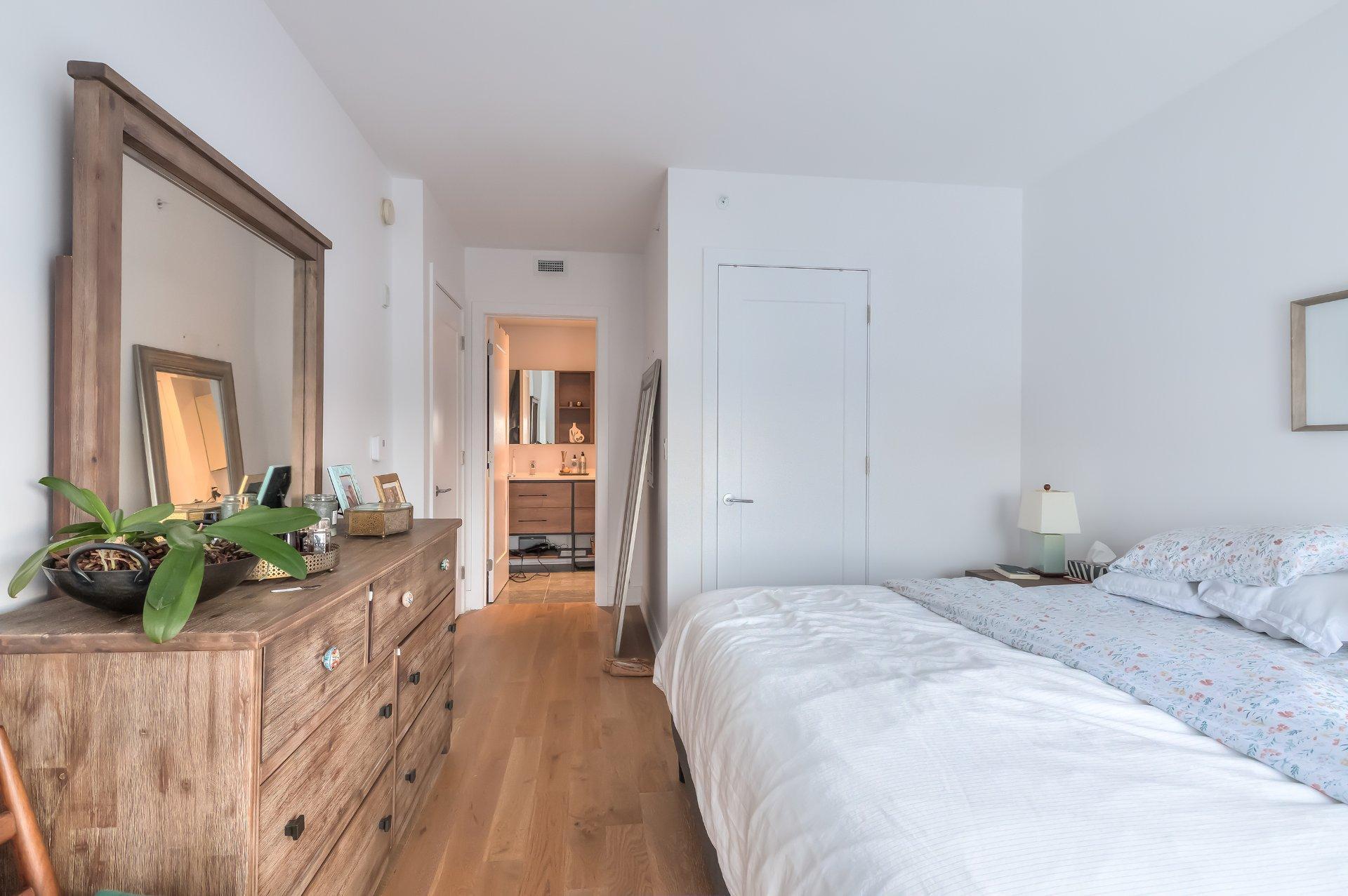 









365


Boul. Brunswick

, 511,
Pointe-Claire,




QC
H9R0H3

