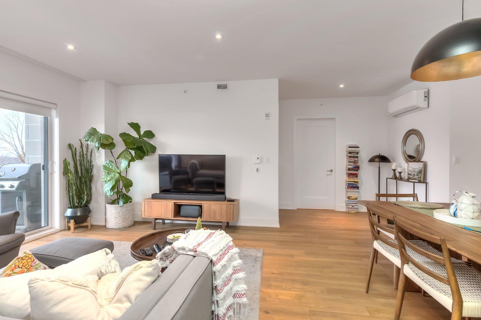 









365


Boul. Brunswick

, 511,
Pointe-Claire,




QC
H9R0H3

