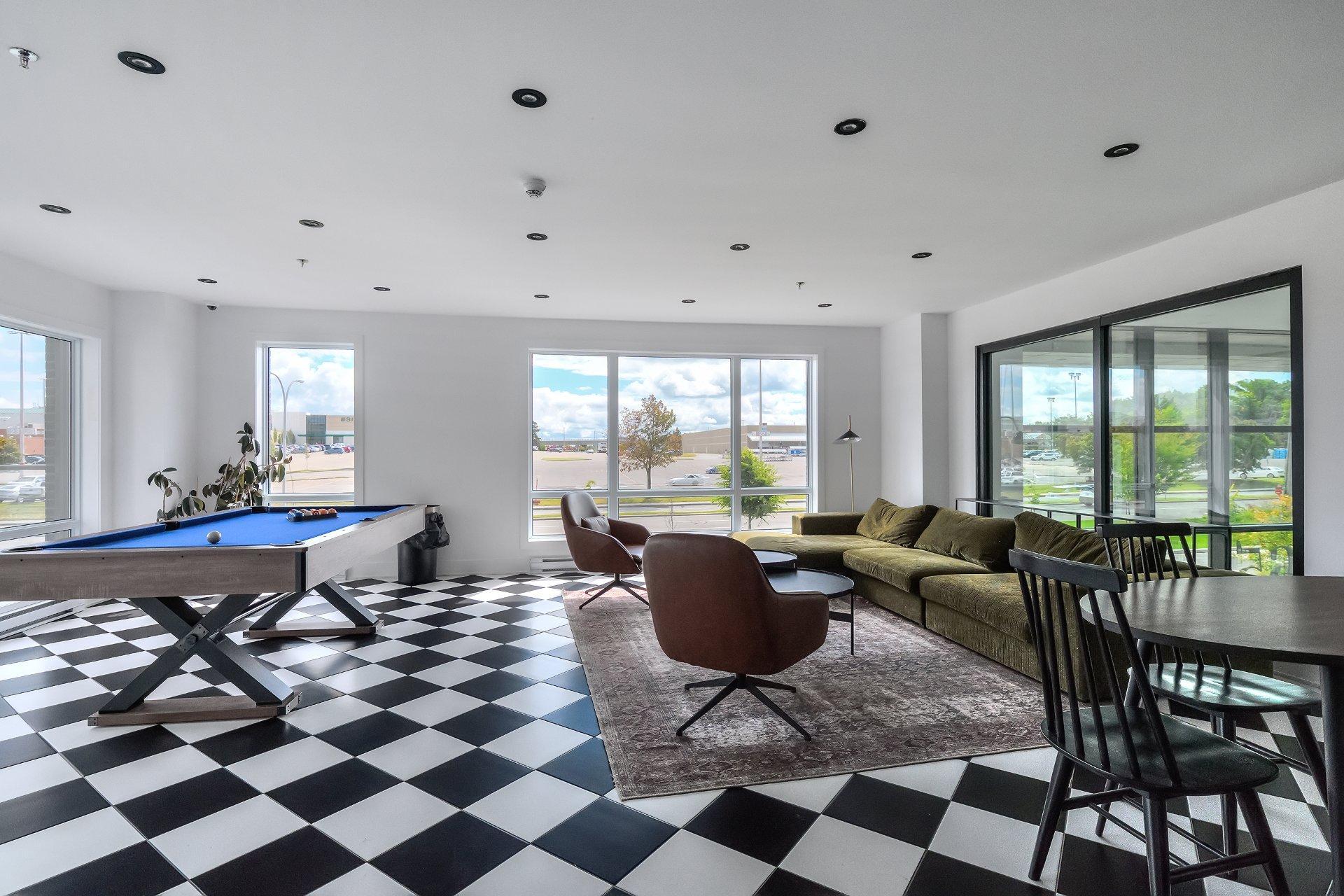 









365


Boul. Brunswick

, 511,
Pointe-Claire,




QC
H9R0H3

