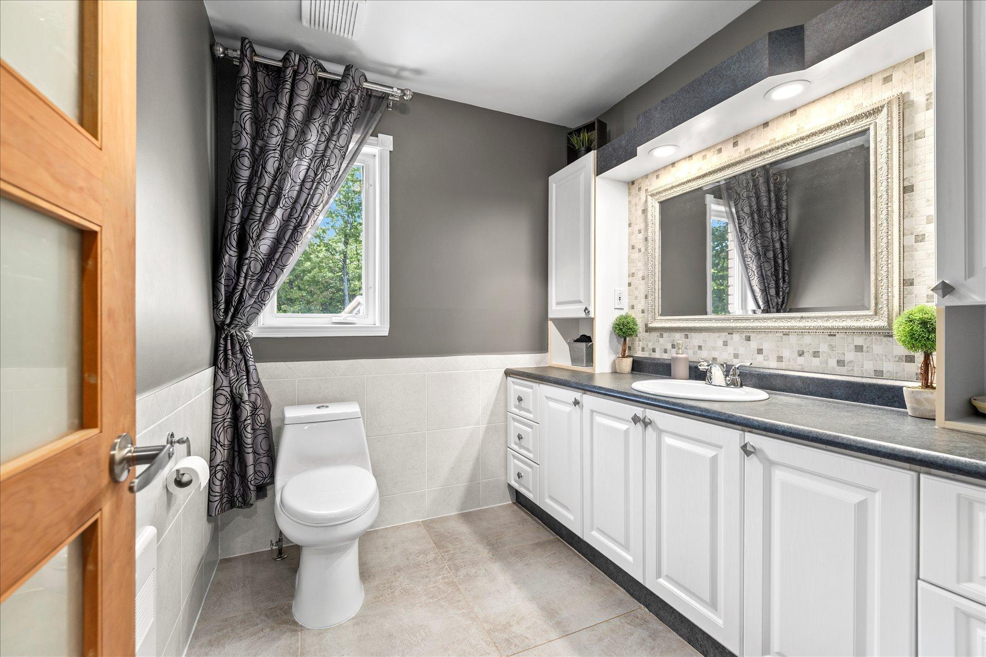 









2326


Ch. Lonsdale E.

,
L'Ange-Gardien,




QC
J8L0G1

