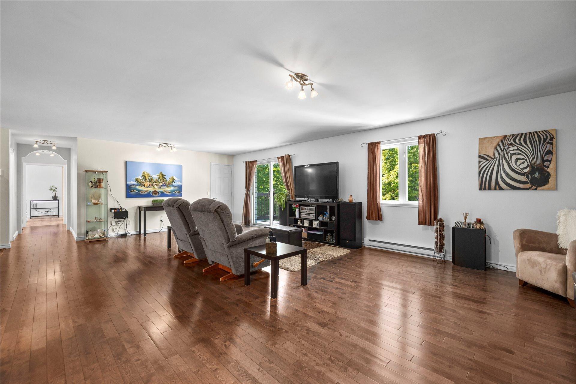 









2326


Ch. Lonsdale E.

,
L'Ange-Gardien,




QC
J8L0G1

