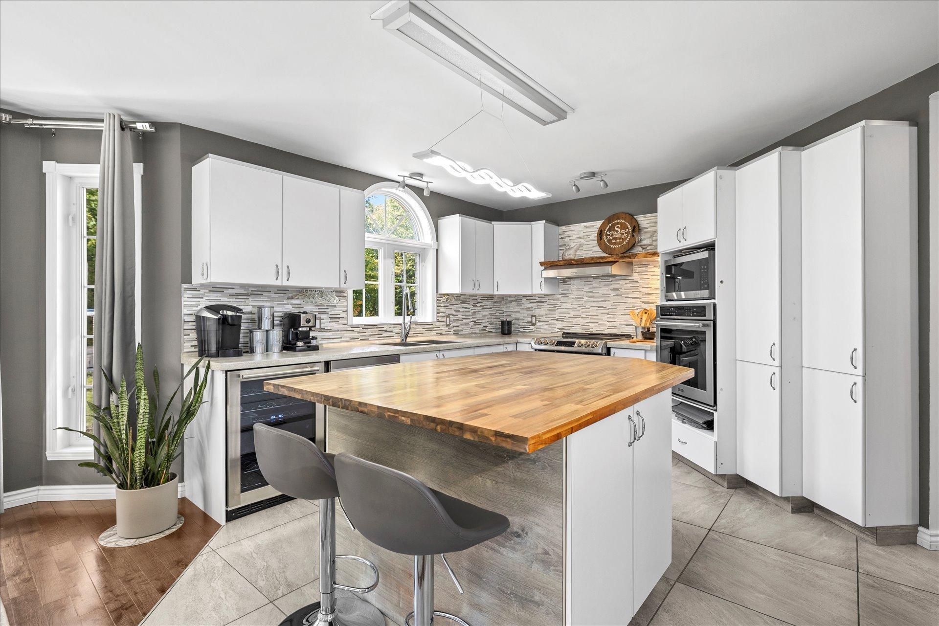 









2326


Ch. Lonsdale E.

,
L'Ange-Gardien,




QC
J8L0G1

