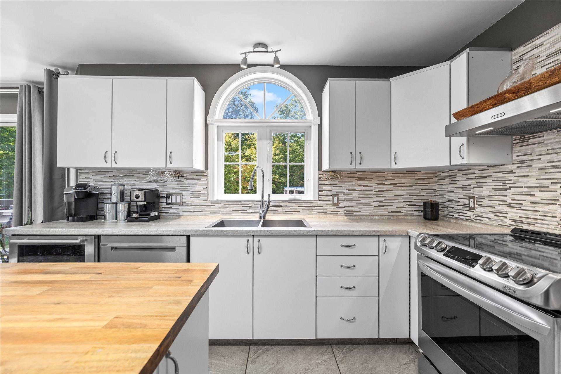 









2326


Ch. Lonsdale E.

,
L'Ange-Gardien,




QC
J8L0G1

