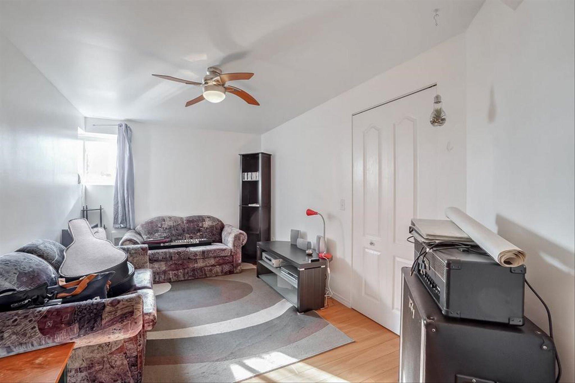 









2326


Ch. Lonsdale E.

,
L'Ange-Gardien,




QC
J8L0G1

