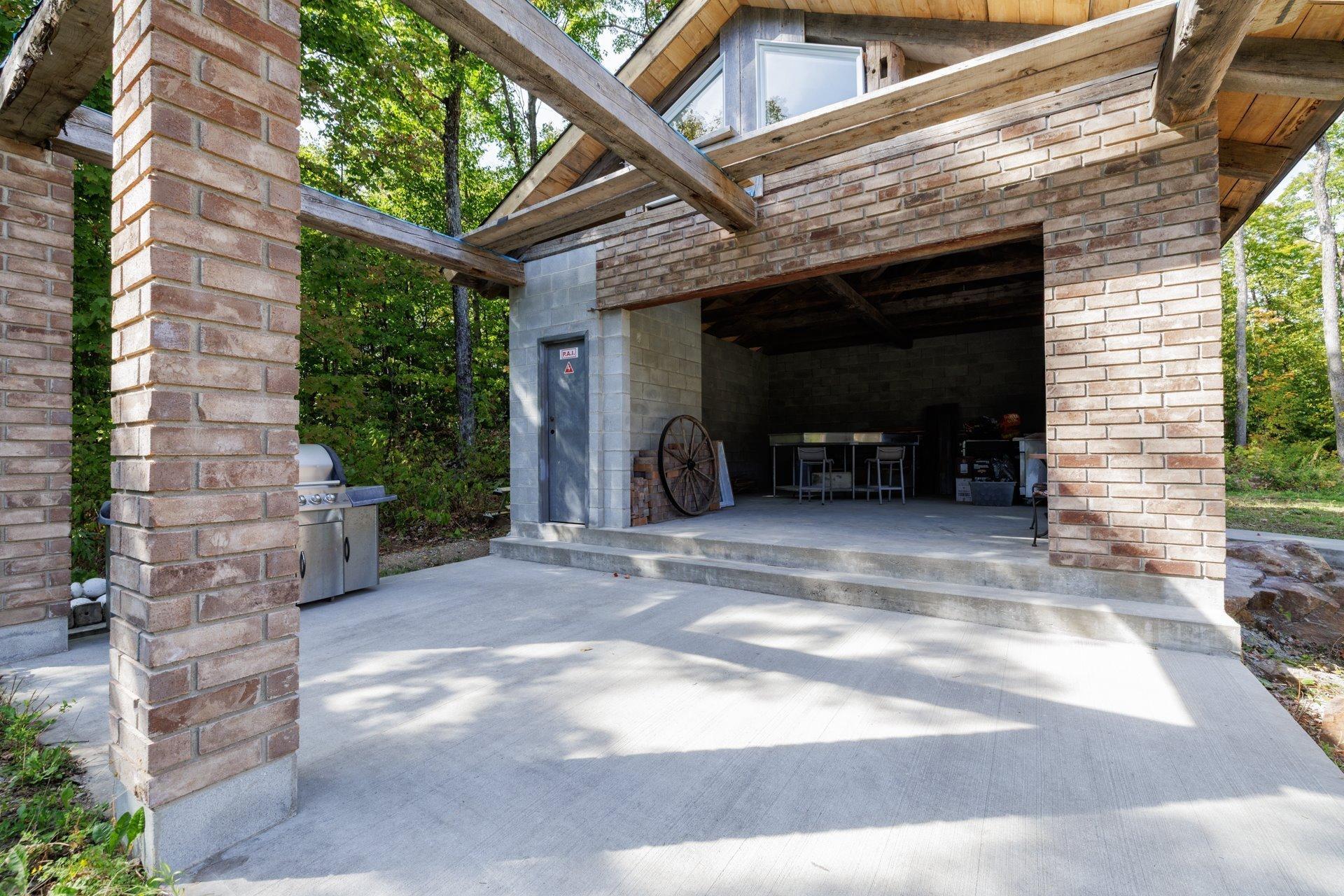 









2326


Ch. Lonsdale E.

,
L'Ange-Gardien,




QC
J8L0G1

