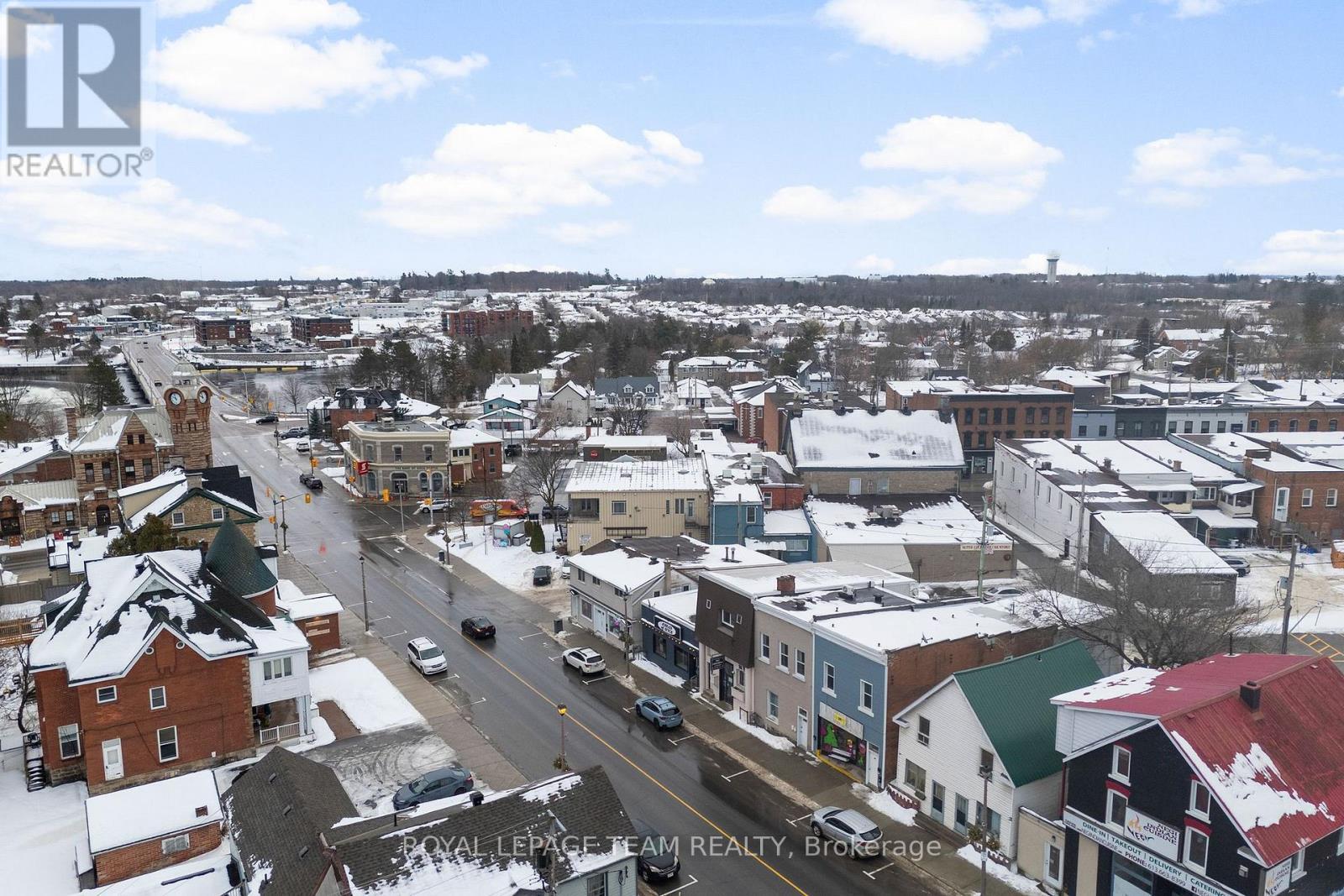 












56 MADAWASKA STREET

,
Arnprior,




Ontario
K7S1R9

