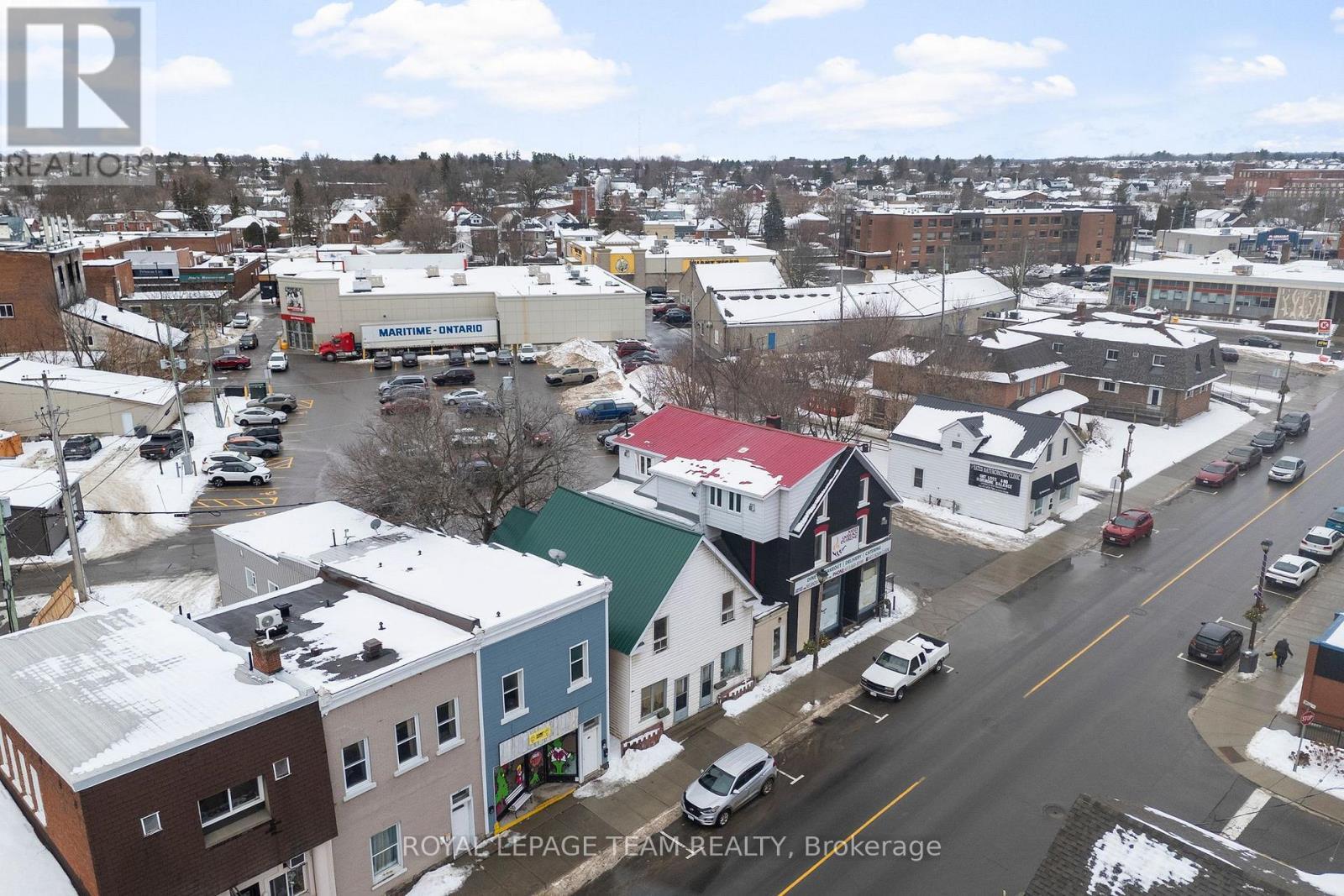 












56 MADAWASKA STREET

,
Arnprior,




Ontario
K7S1R9

