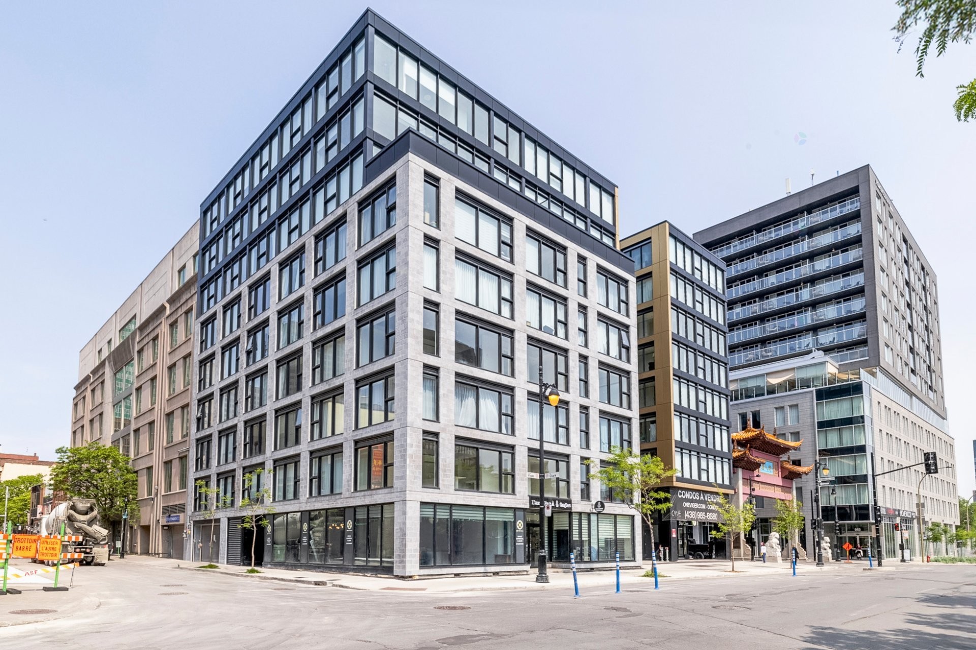 









975


Rue Clark

,
Montréal (Ville-Marie),




QC
H2Z1K1

