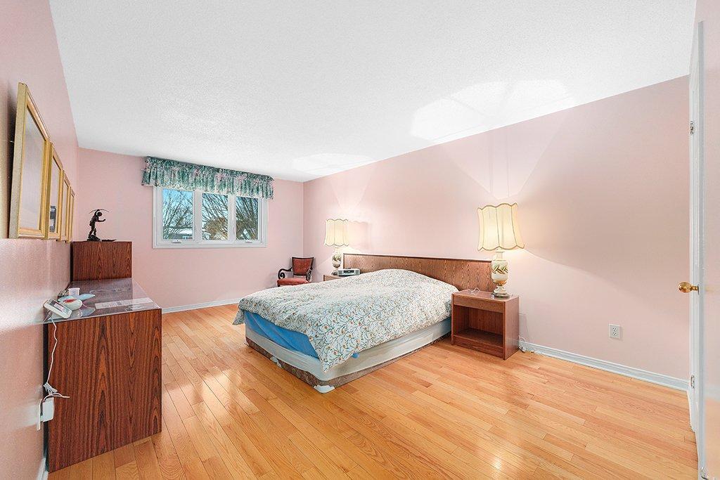 









231


Av. des Explorateurs

,
Gatineau (Aylmer),




QC
J9J1M2

