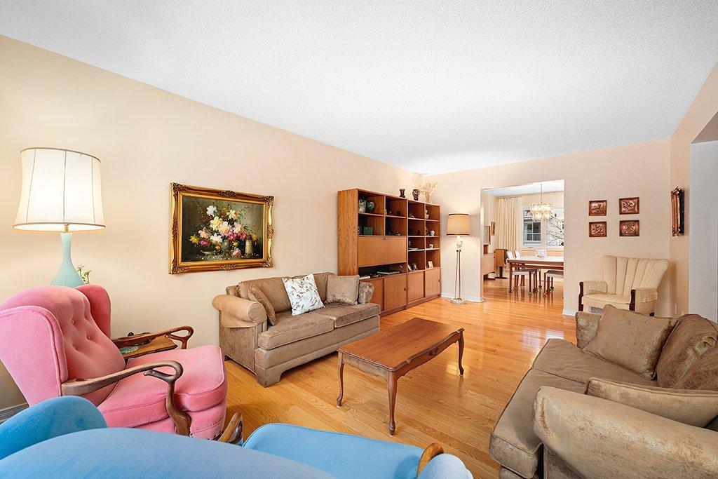 









231


Av. des Explorateurs

,
Gatineau (Aylmer),




QC
J9J1M2

