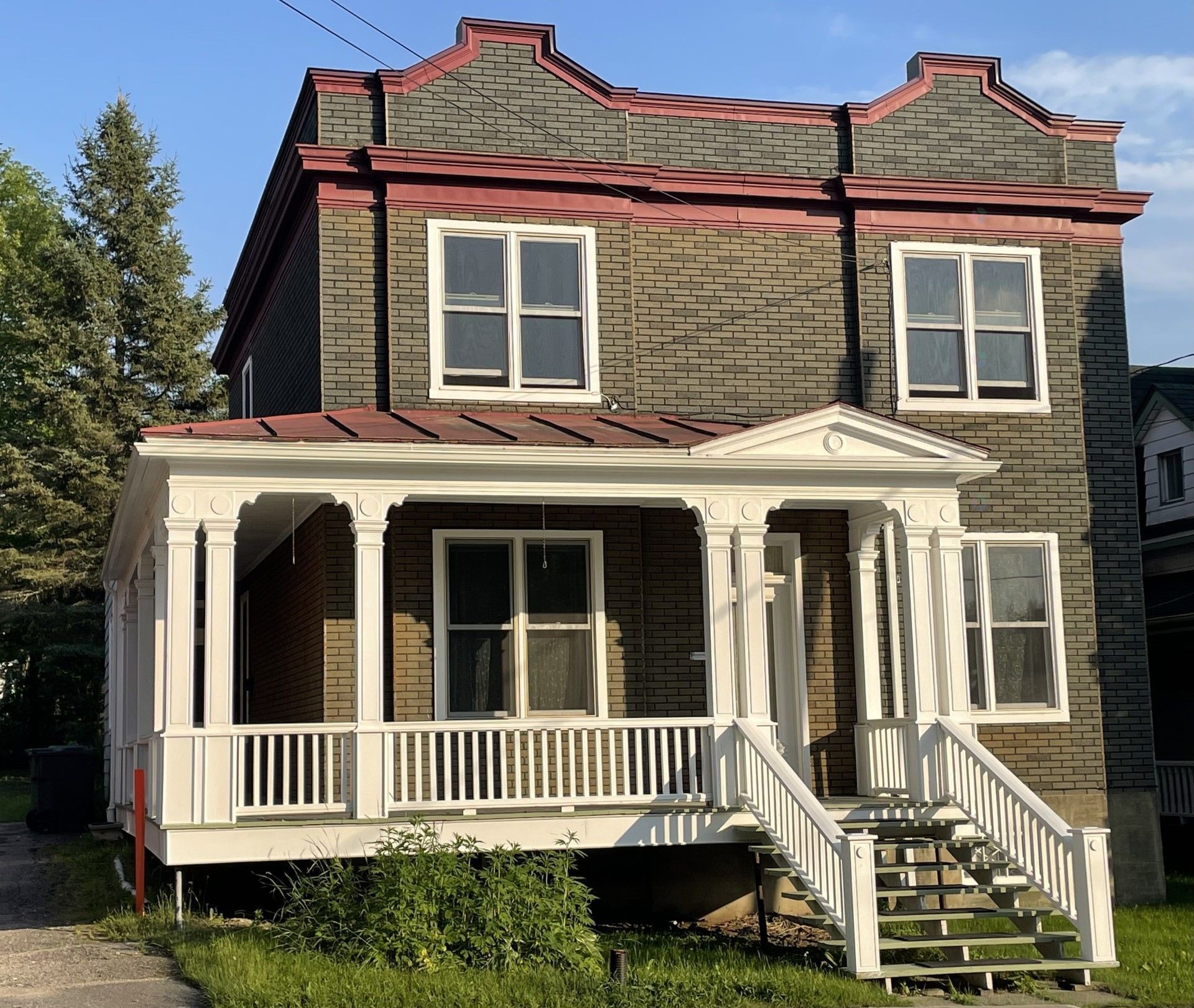









394


Rue de la Madone

,
Mont-Laurier,




QC
J9L1S2

