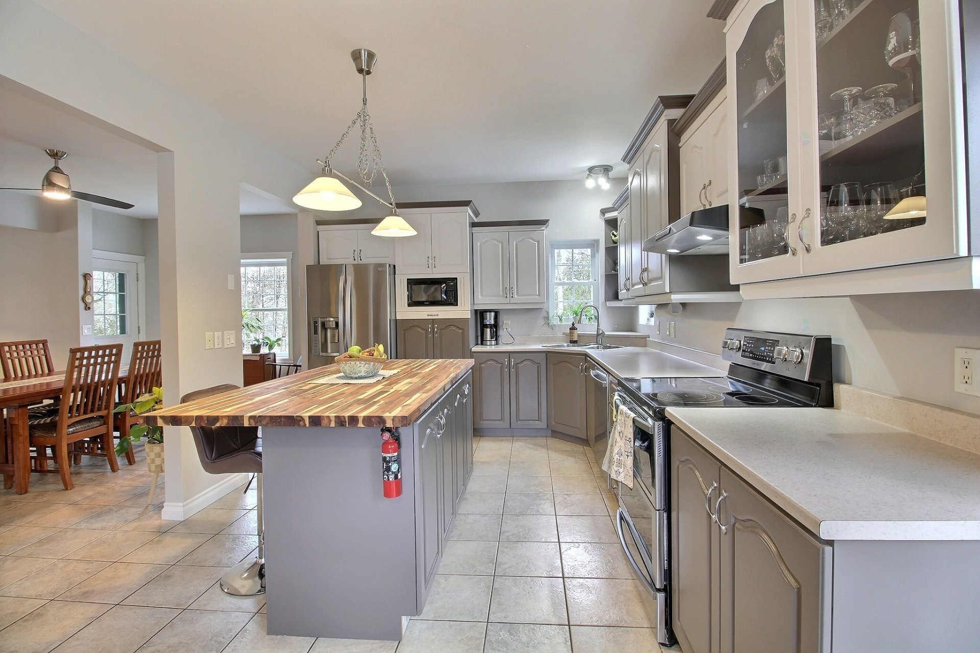 









82


Rue Goudreau

,
Magog,




QC
J1X5T1

