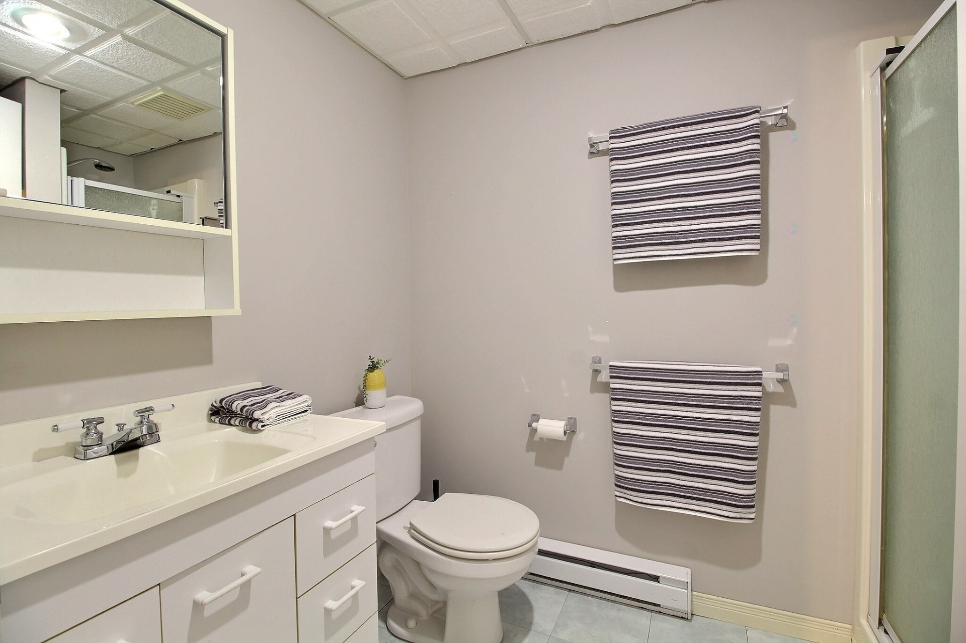 









82


Rue Goudreau

,
Magog,




QC
J1X5T1

