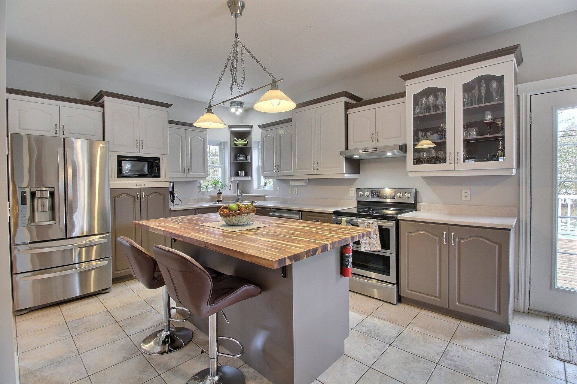 









82


Rue Goudreau

,
Magog,




QC
J1X5T1

